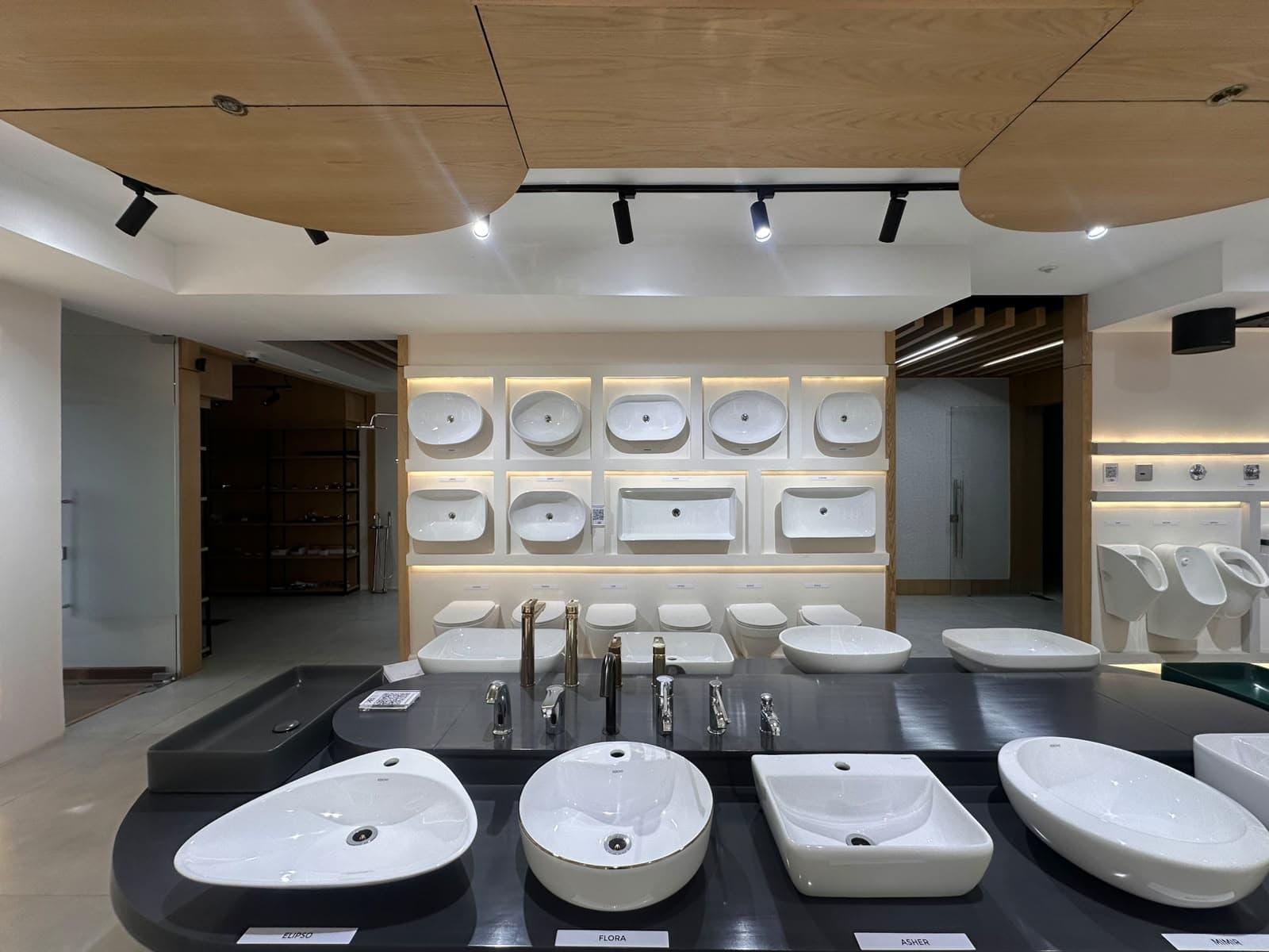 Bath & Kitchen Studio showroom — display area